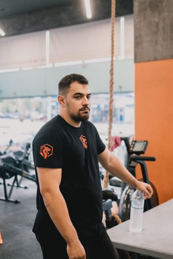 Patras Powerlifting T-Shirt | Μαύρο - Κόκκινο - Image 3